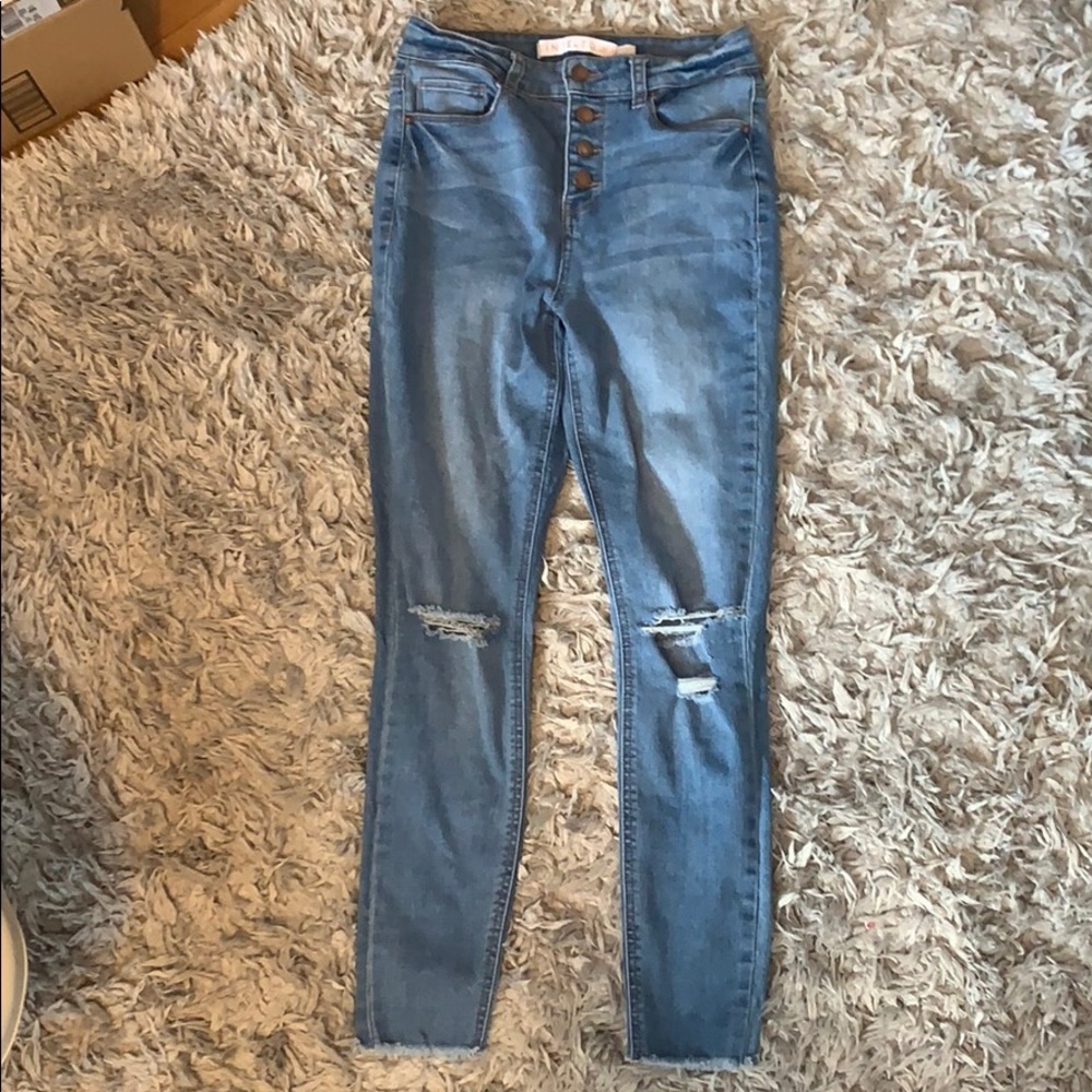 blue ripped jeans from tinseltown